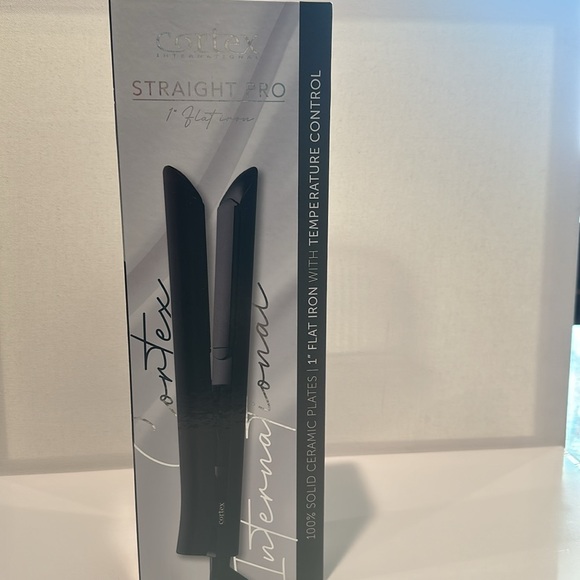 NIB Cortex International 100% Solid Ceramic Playes 1” Flat Iron w/temp control. - Picture 2 of 7